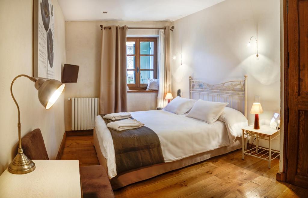 Hotel Les Remparts Mirepoix  Pokoj fotografie