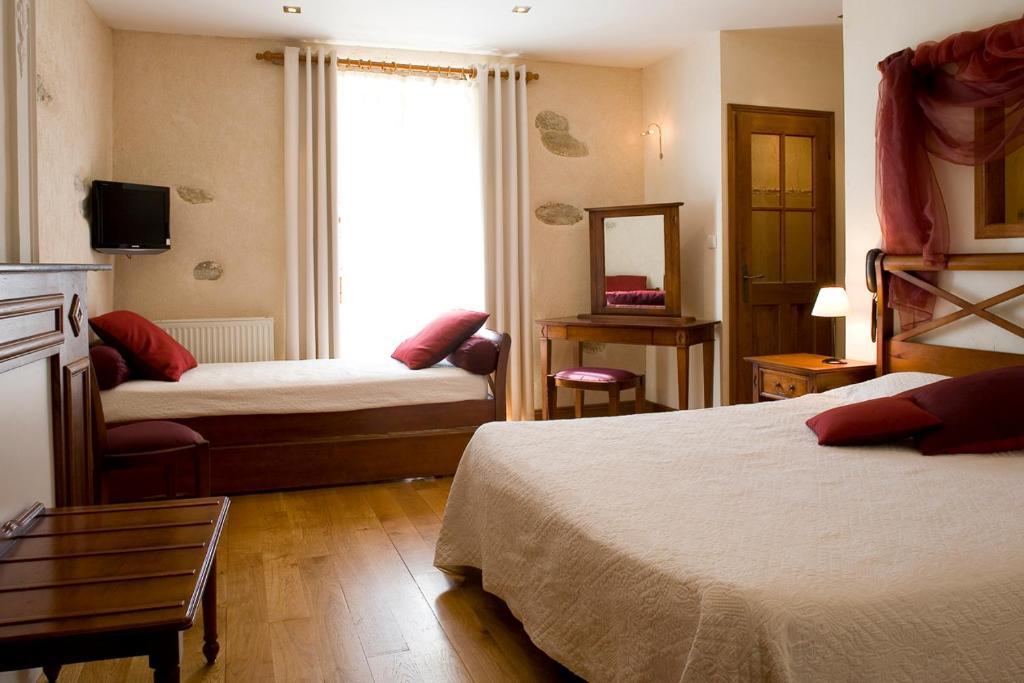 Hotel Les Remparts Mirepoix  Pokoj fotografie